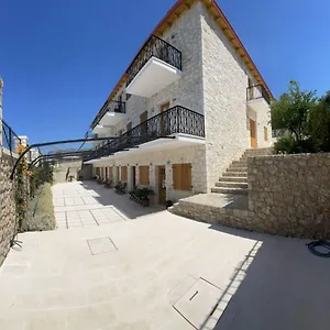 Luna , Dhermi Albania